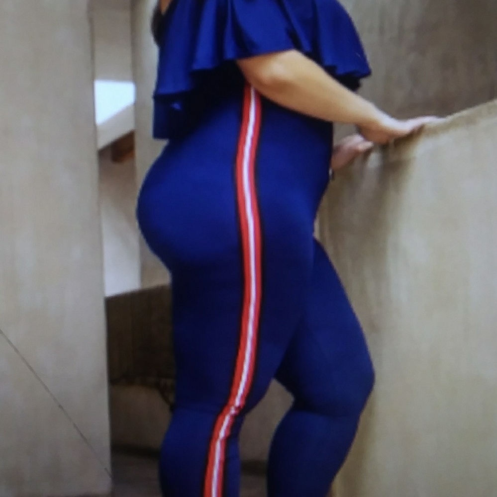 Jumpsuit - Picture 3 of 8